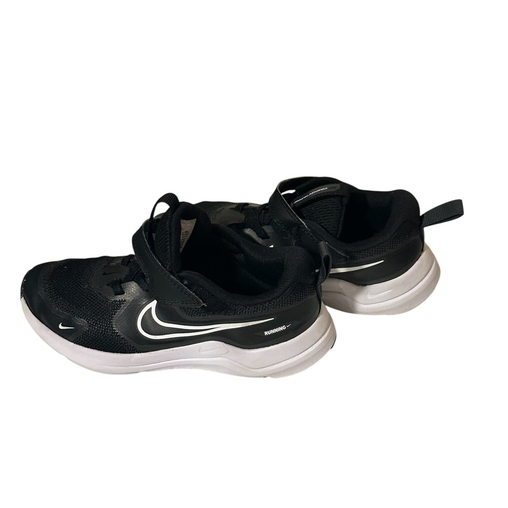 Boys Nike Black and White Athletic Shoes- Size 13